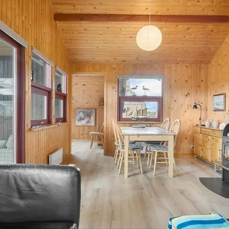 30168-odder-pouli-nielsensvej-3 Semesterbostad *